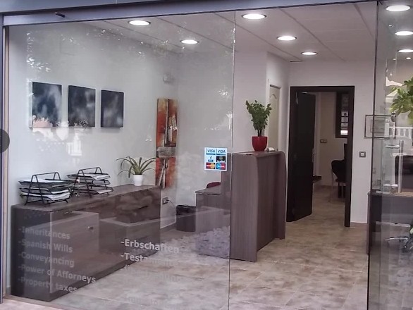 Andrea_Burns_Office_2